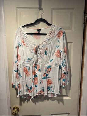 torrid White Floral Tunic Blouse with Coral and Teal Accents